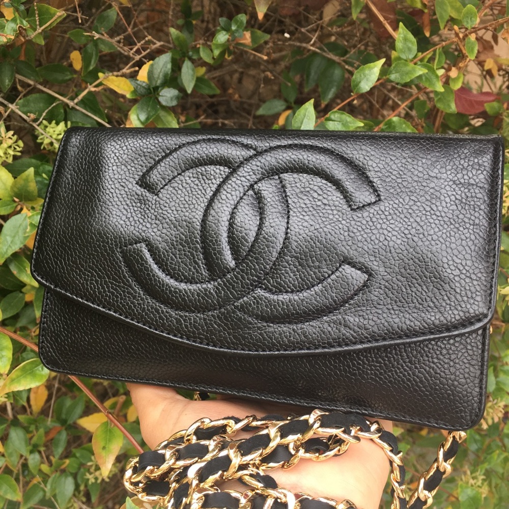 ❤️CLASSIC CHANEL WALLET ON A CHAIN ❤️ - Picture 9 of 13